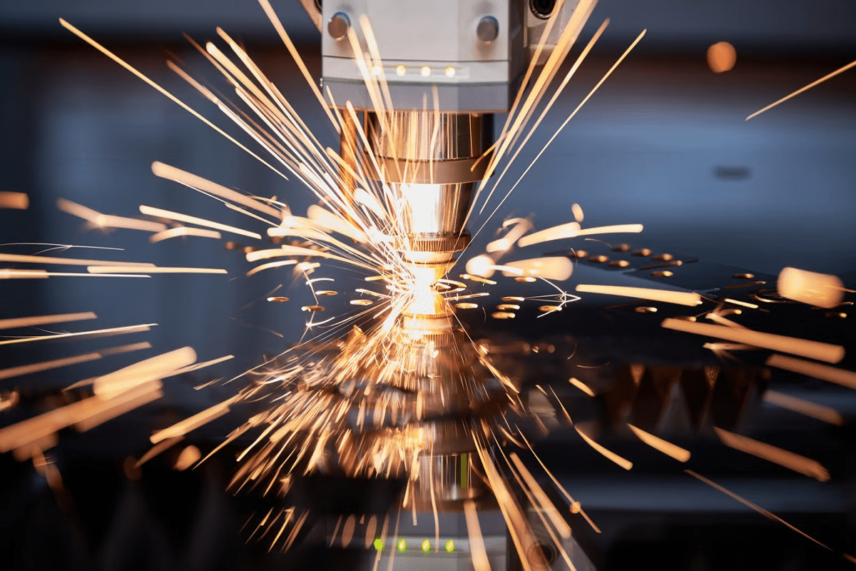 Top Reasons to Choose Fiber Laser Cutting for Precision Sheet Metal Fabrication