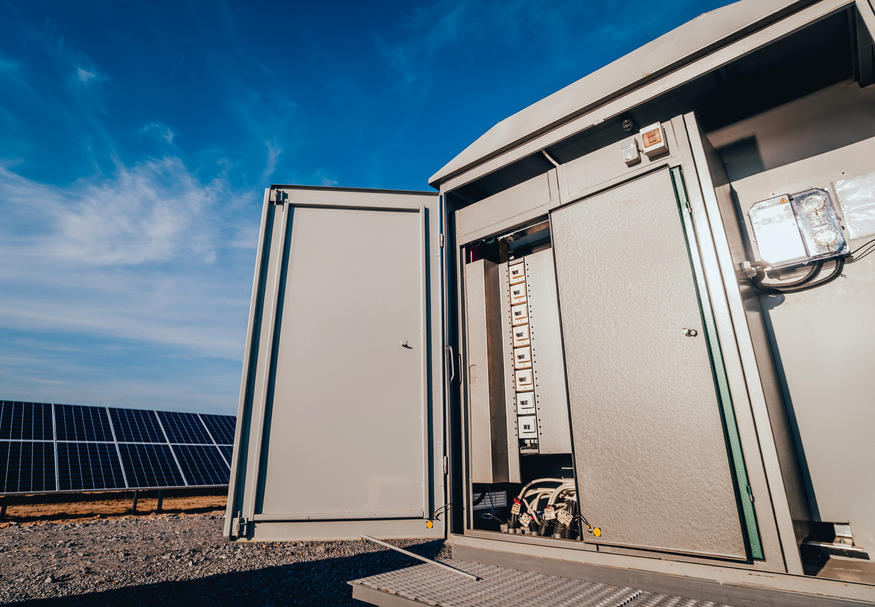What are the benefits of using Outdoor Cabinets for Battery Storage?